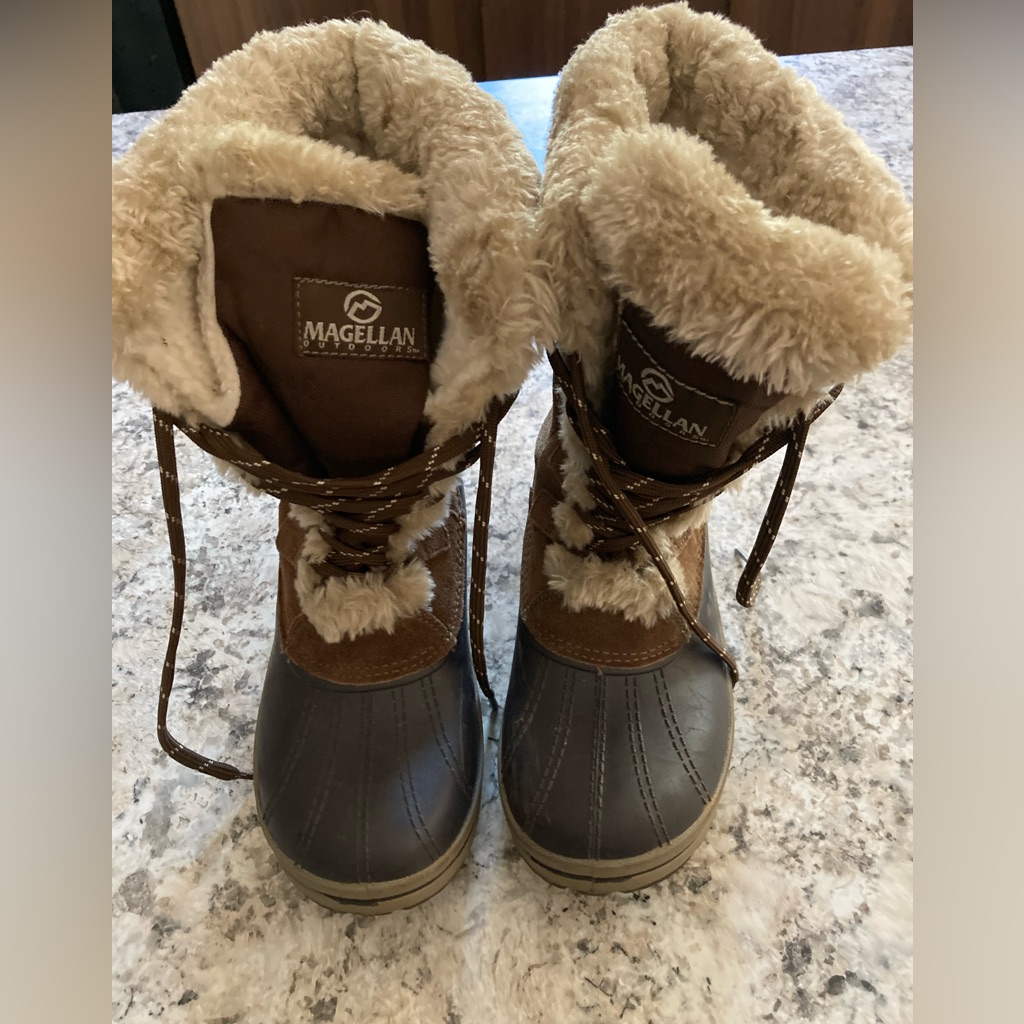 Women's Magellan Winter Leather Boots With Faux Fur Lining Lower Rubber Outsole